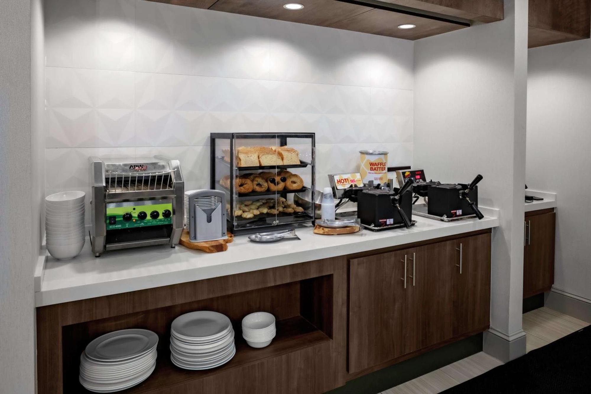 Hilton Garden Inn Atlanta Perimeter Center Dunwoody Exterior foto
